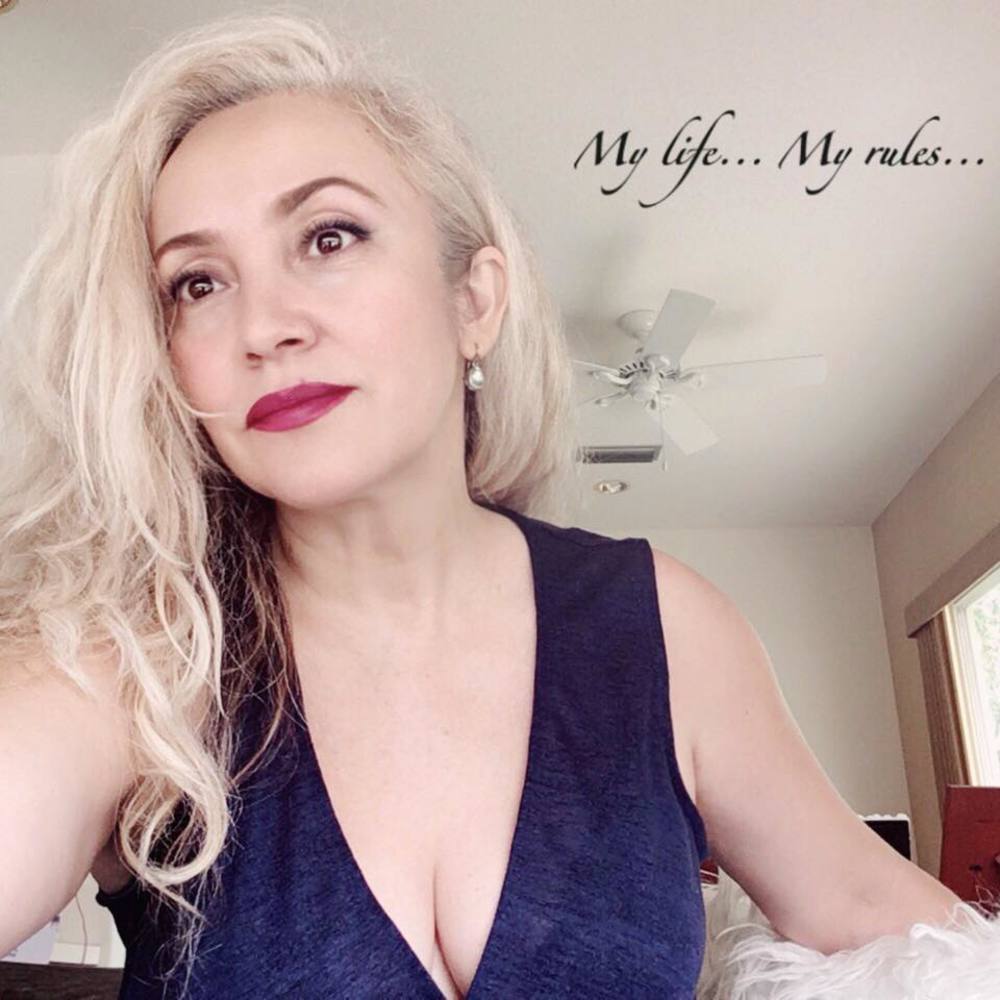 Meet your Posher, Emine